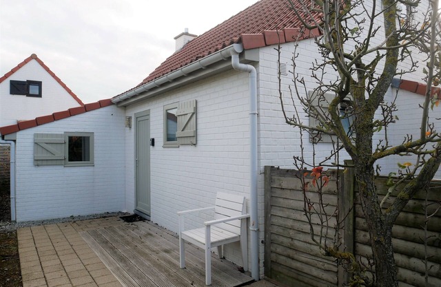 Nova Park V88 - cozy fisherman's cottage with terrace and fenced garden