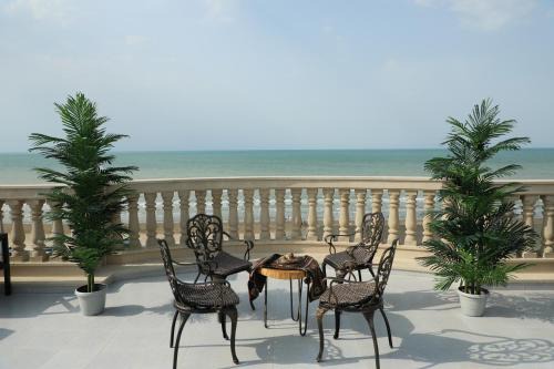 NovART Gallery & Sea Hotel