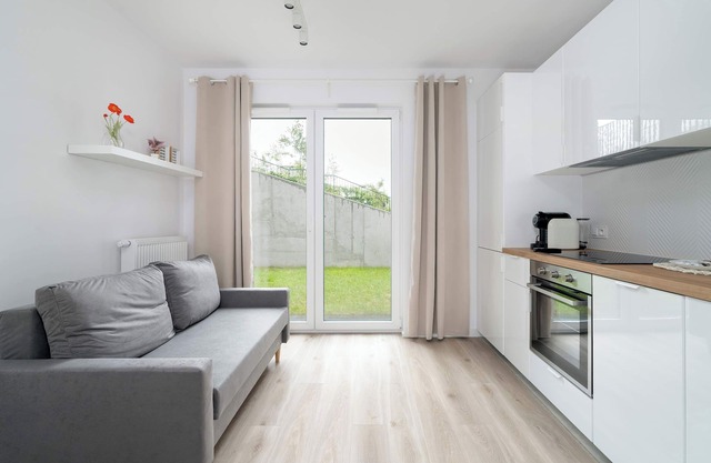 Nowoczesne Apartamenty dla 2 Doroslych i 2 Dzieci Parking by Noclegi Renters