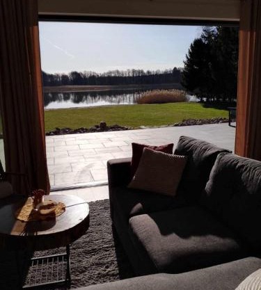 Nowoczesny dom z plażą
