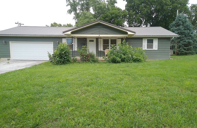 nPleasant 3-bedroom house in delightful Bolivar with AC