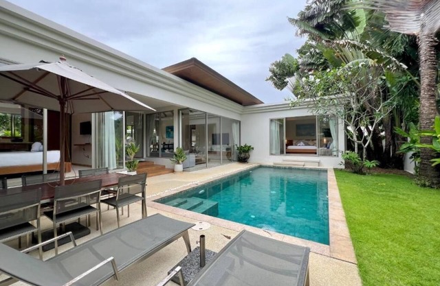 nRefined living at Trichada Villas by Bibi-Star, elegance near shops & the beach