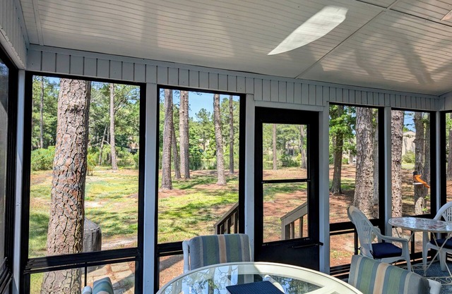 nRelaxing 3BR Townhome with Pond View, Pool, and Porch – Walk/Tram to Beach