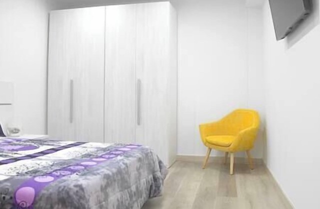 Nuevo: Wifi+ 12 min Ayto + 4 Habs Dobles + Parking