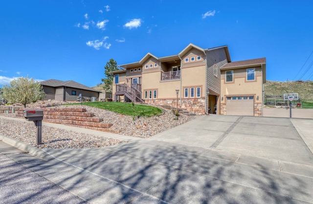 Nugget Gulch Retreat