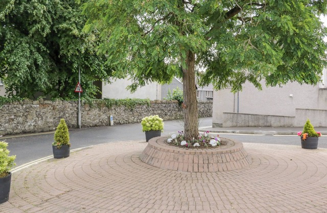 NUMBER 5, family friendly, with a garden in Larne
