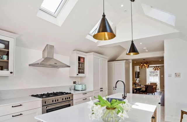 Number Ten - Beautiful 3-Bedroom Luxury Home