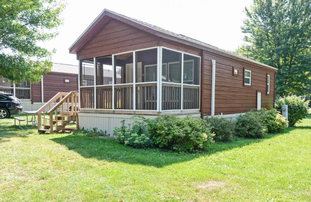 O'Connell's Yogi Bear RV Deluxe Park Model 41