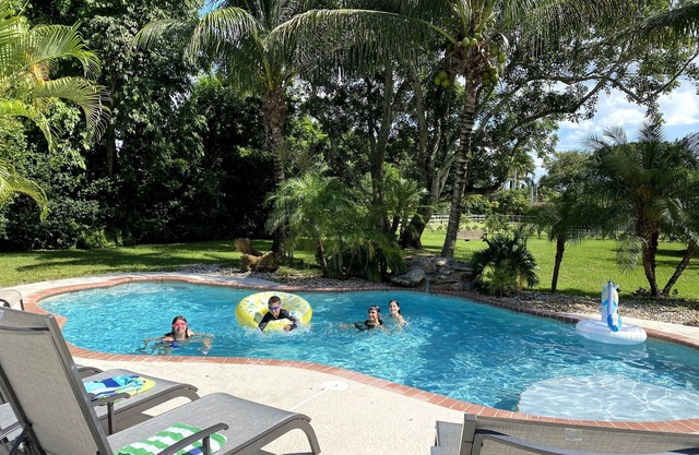 Oak Hill Oasis - Tropical Villa & Salt Pool - BB&T Center, Everglades & Beaches