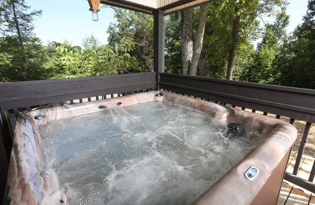 Oak Tree Lodge 3 - Fifteen Bedroom Chalet Lodge