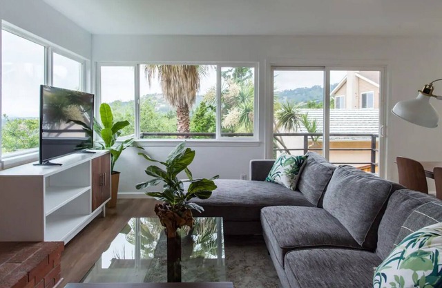 Oakland Hills Retreat