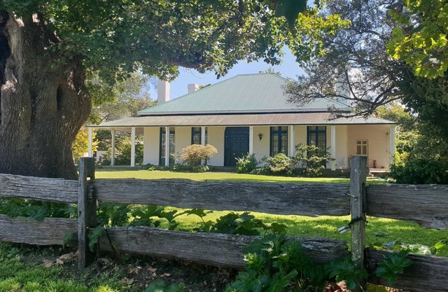 Oaklands Lodge