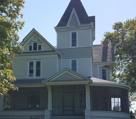 Oaklawn Inn