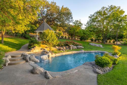 Oaks and Roses Ranch