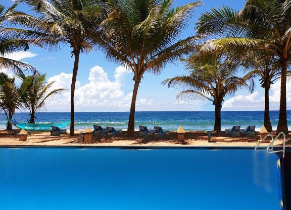 Beach Hotel 