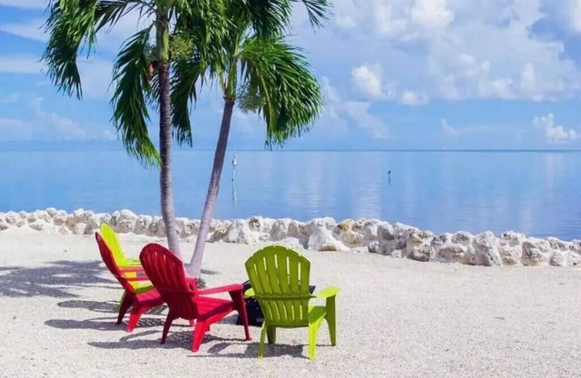Oasis in The Keys-Kayaks-Paddle Boards-Cabana Club