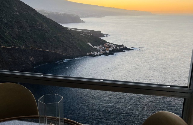 OCEAN AND MOUNTAIN PARADISE