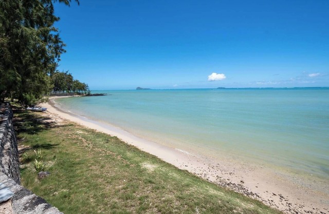 OCEAN apartment, waterfront, Grand Gaube