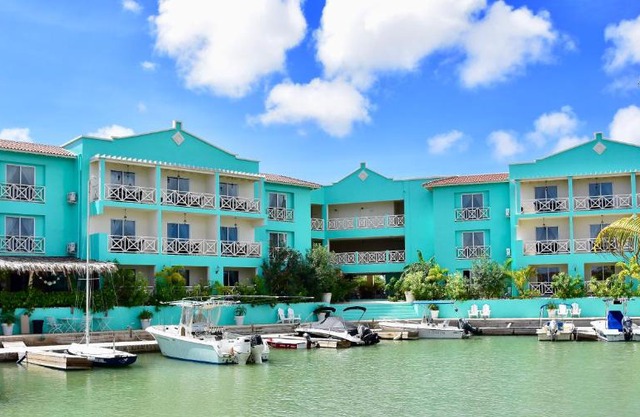 Ocean Breeze Boutique Hotel & Marina