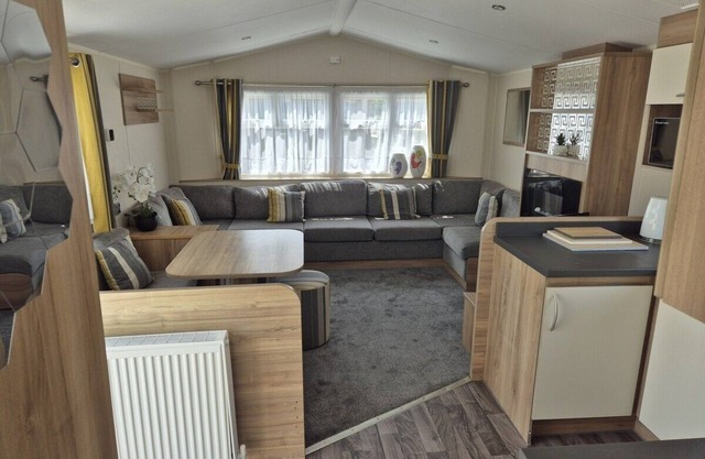 Ocean Breeze Retreat - 3 bedrooms sleeps 8