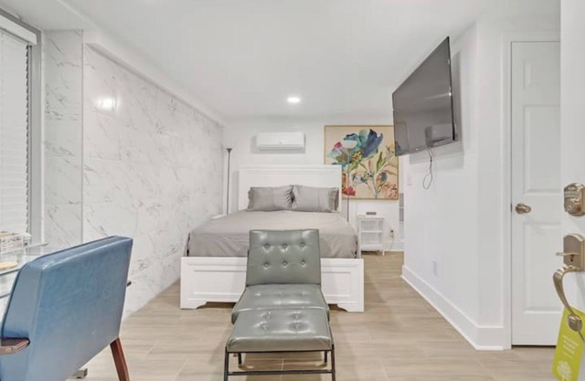 Ocean Breeze Studio Suite