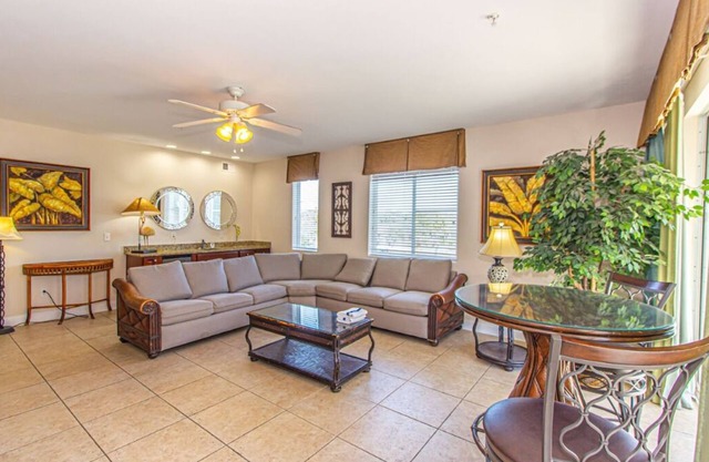 Ocean Breeze Luxury Villas 2C Across The Street From The Ocean! Sleeps 20 guests