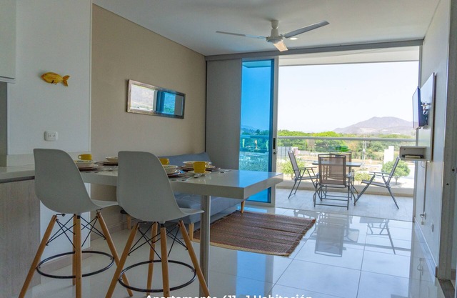 Ocean Club 411, Perfecto Para dos Personas a Pocos Pasos del Mar Caribe