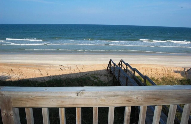 Ocean Dream - Your Getaway right on the Beach!
