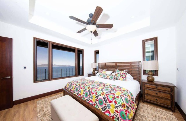 Ocean Escape Pool & Breakfast