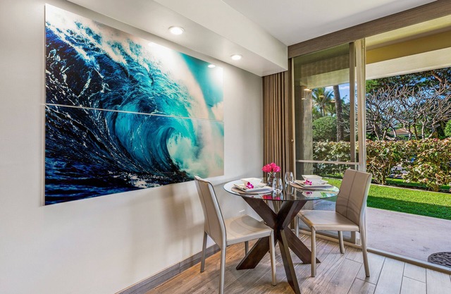 Ocean front Beach Resort Hale Nalu ~ ~