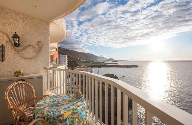 Ocean Front Studio Apartment “Sarai” with Sea View, Mountain View, Wi-Fi & Terrace
