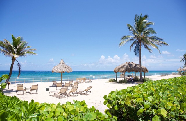 Ocean Front Villa, Private Beach, Sunrise view, IntraCoastal Sunset, Heated Pool
