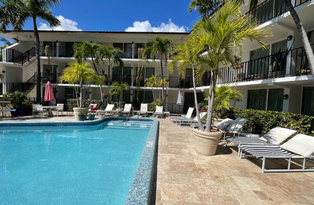Ocean Mile Hotel
