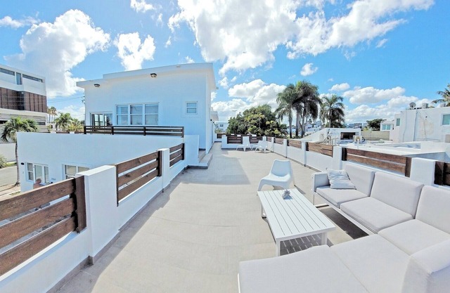 Ocean Park Beach Oasis (1-5) San Juan 2min 2 beach