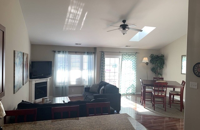 Ocean View, 1 Blk to Boardwalk 4 Bedroom, 3 Full Bath