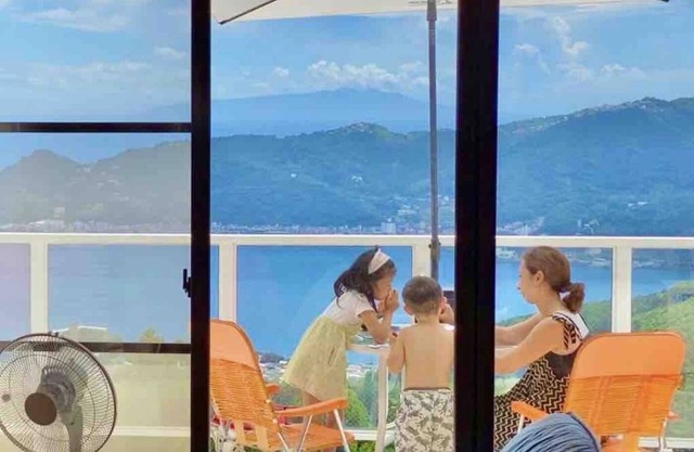 Ocean view cloud sea hot springs fireworks BBQ large playground equipment photography Atami Tenku