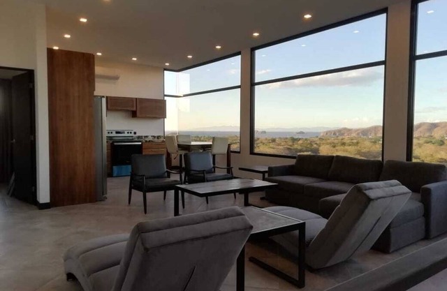 OCEAN VIEW 4 BEDROOM HOUSE PRIVATE POOL