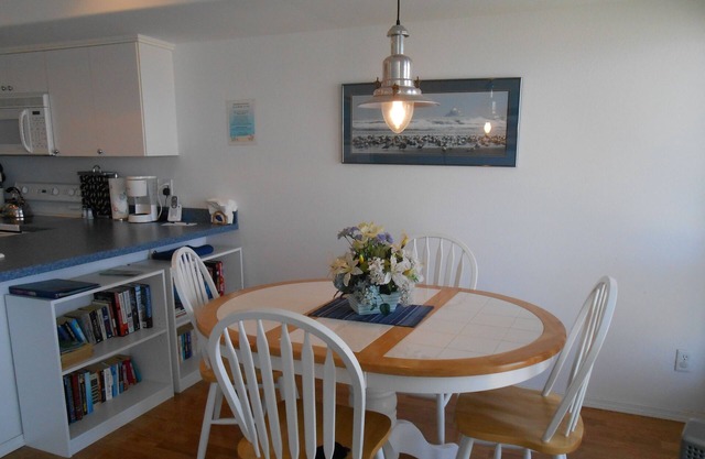 Ocean-view for just the two of you? Look no further - #303 is the perfect unit