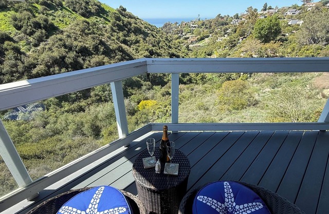 Ocean view from every room, three bedrooms 2.5 bathrooms in Laguna Beach