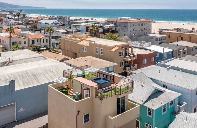 Ocean View Hot Tub Luxe House Steps to Sand