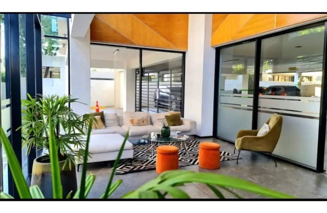 Ocean View Luxurious Condo, Pool,Gym,Sauna,Theater