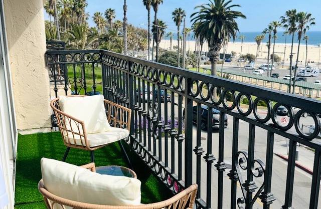 Ocean View One-Bedroom walking distance from the Santa Monica Pier!