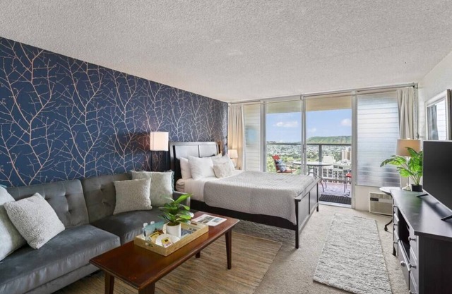 "Ocean View" studio39th Flr @ Isle Colony by HOC