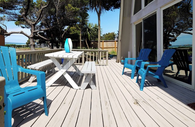 Ocean views from the first and second floors. Located on the bluff on Beach Loop