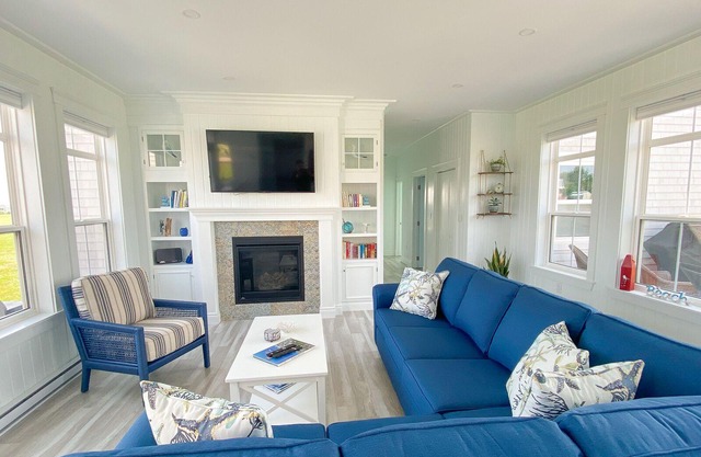 Ocean Views, Walk to Gorgeous Beach, AC, Village of Rustico Nearby