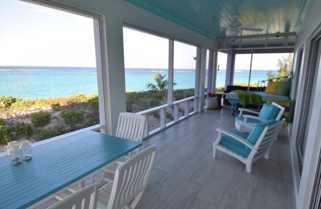 Oceanaire - Fantastic Views, Breezes and Romance on a secluded & private beach