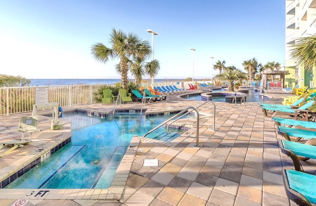 Oceanfront 2BR - Lazy River, Pool, Steps to Beach
