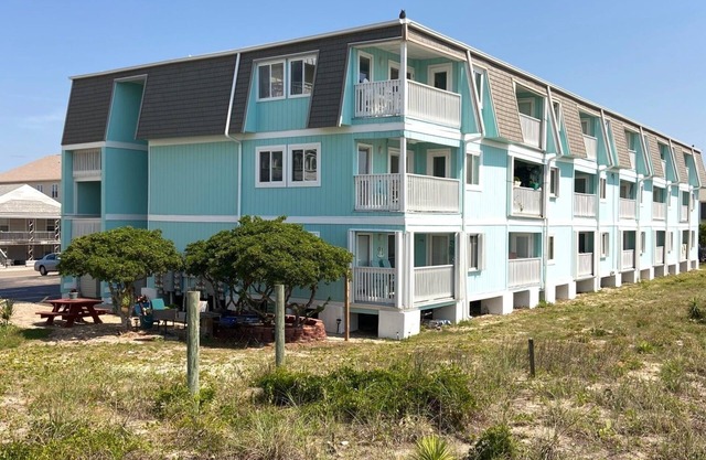 Oceanfront 2BR/2Bath Condo in Carolina Beach NC