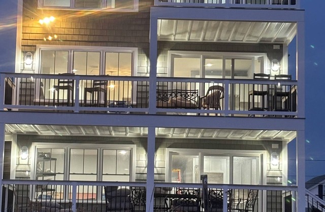 Oceanfront Charm: Cozy 2-BR Condo w/Large Deck & AC on Salisbury Beach