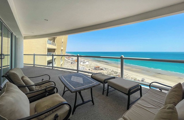 Oceanfront Condo with Astonishing View #1103